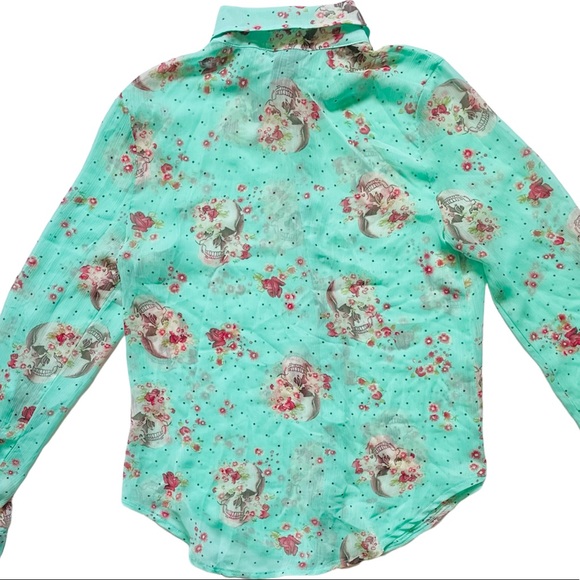 ABOUT A GIRL Women's Shirt XS Green Sheer Skulls Flowers Rock Metal Goth X Small - Picture 3 of 9